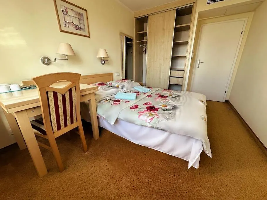 10Q - Z6 Apartament 604 B Warsaw Poland
